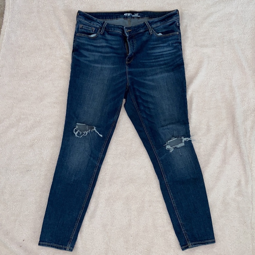 Old Navy Jeans - Picture 2 of 4